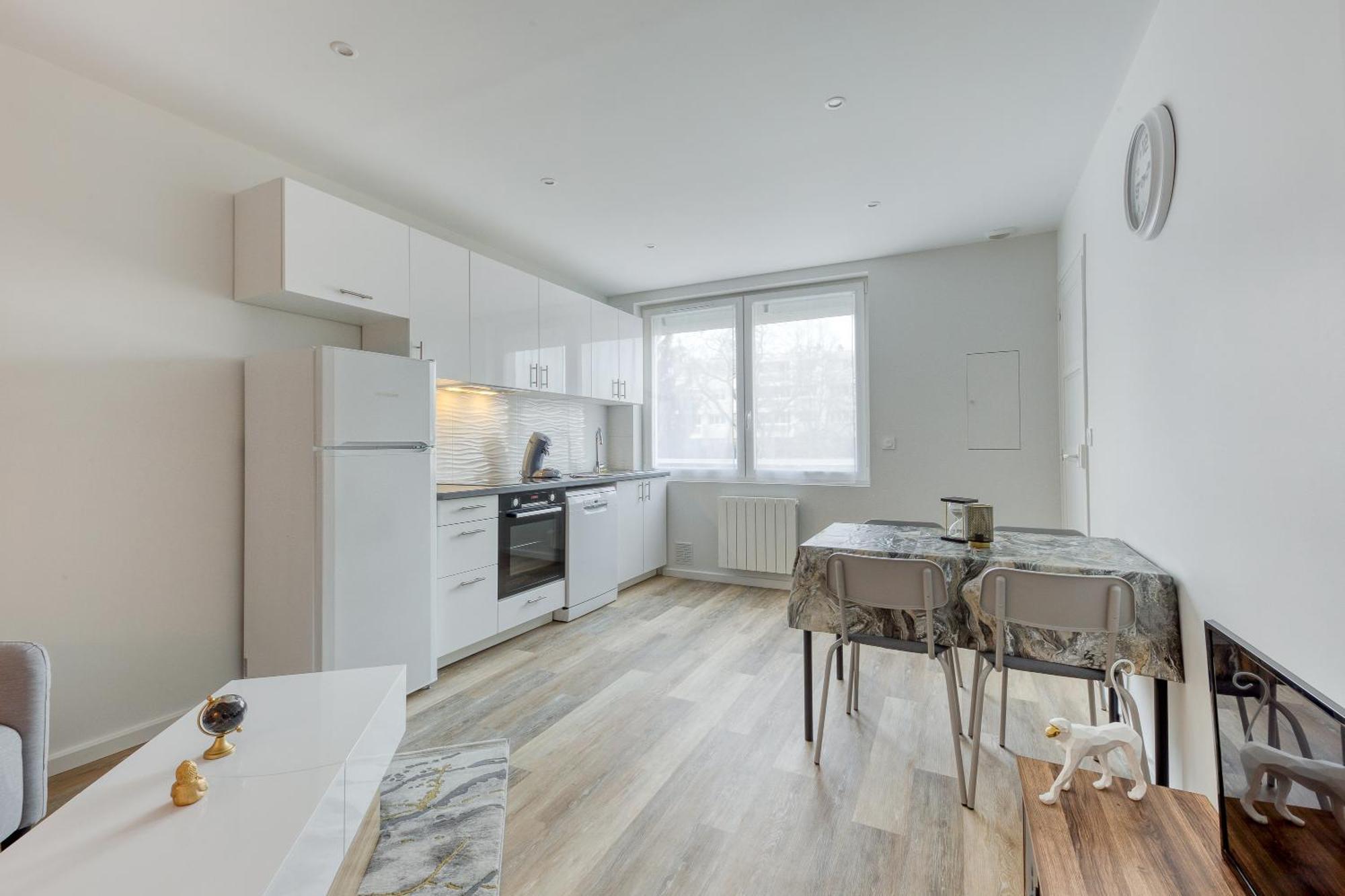 Cozy Appart 5 A 3' De La Gare - Cozy Houses Палезо Екстериор снимка